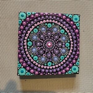 Mandela Hand Painted, outstanding quality.  Approx 4 inches by 4 inches.